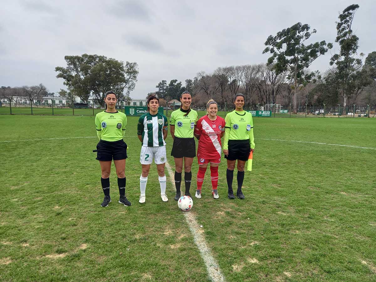 banfield goleó por 5-0 a Argentinos Jrs en el futbol femenino