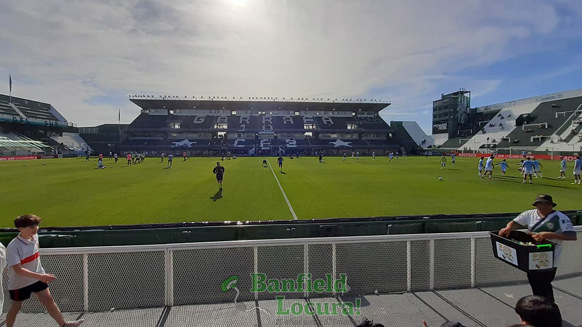 imagen del estadio florencio sola por luciano ardiciacono