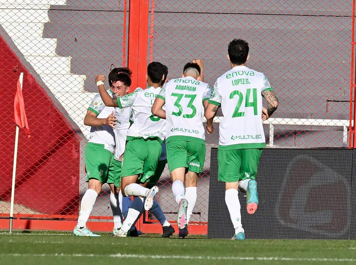 banfield festeja en avellaneda por la octava fecha del clausura 2025