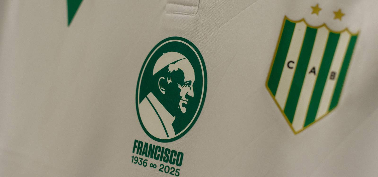 camiseta homenaje al papa francisco club atletico banfield