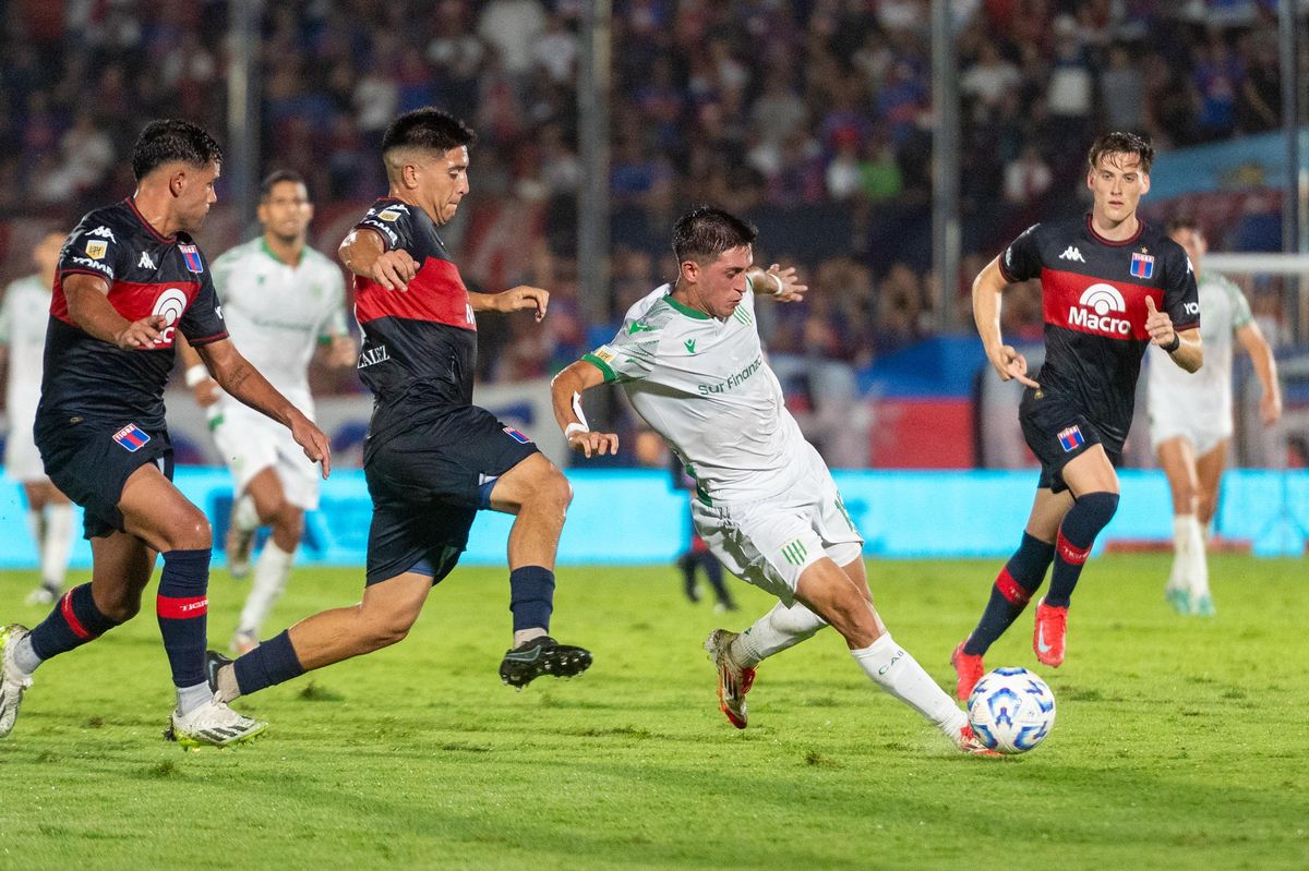 banfield cayo en su visita a tigre