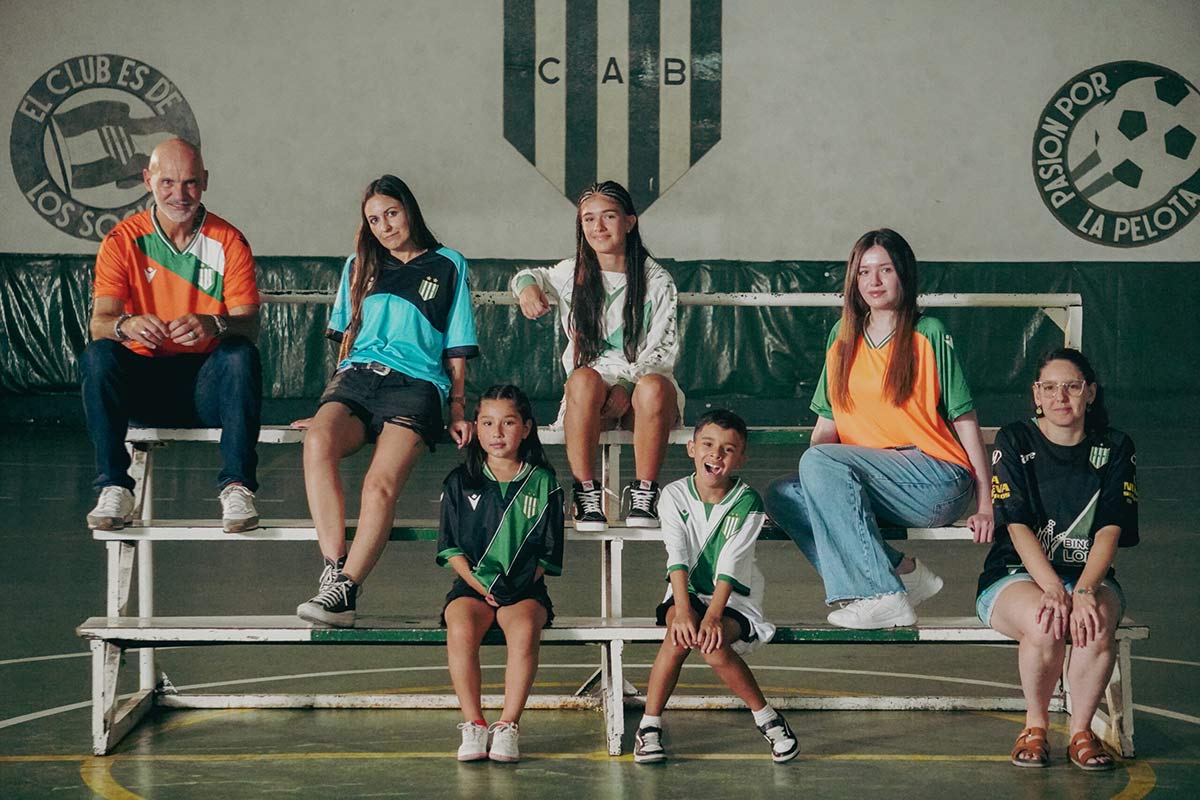presentacion de las camisetas del club atletico banfield 2026