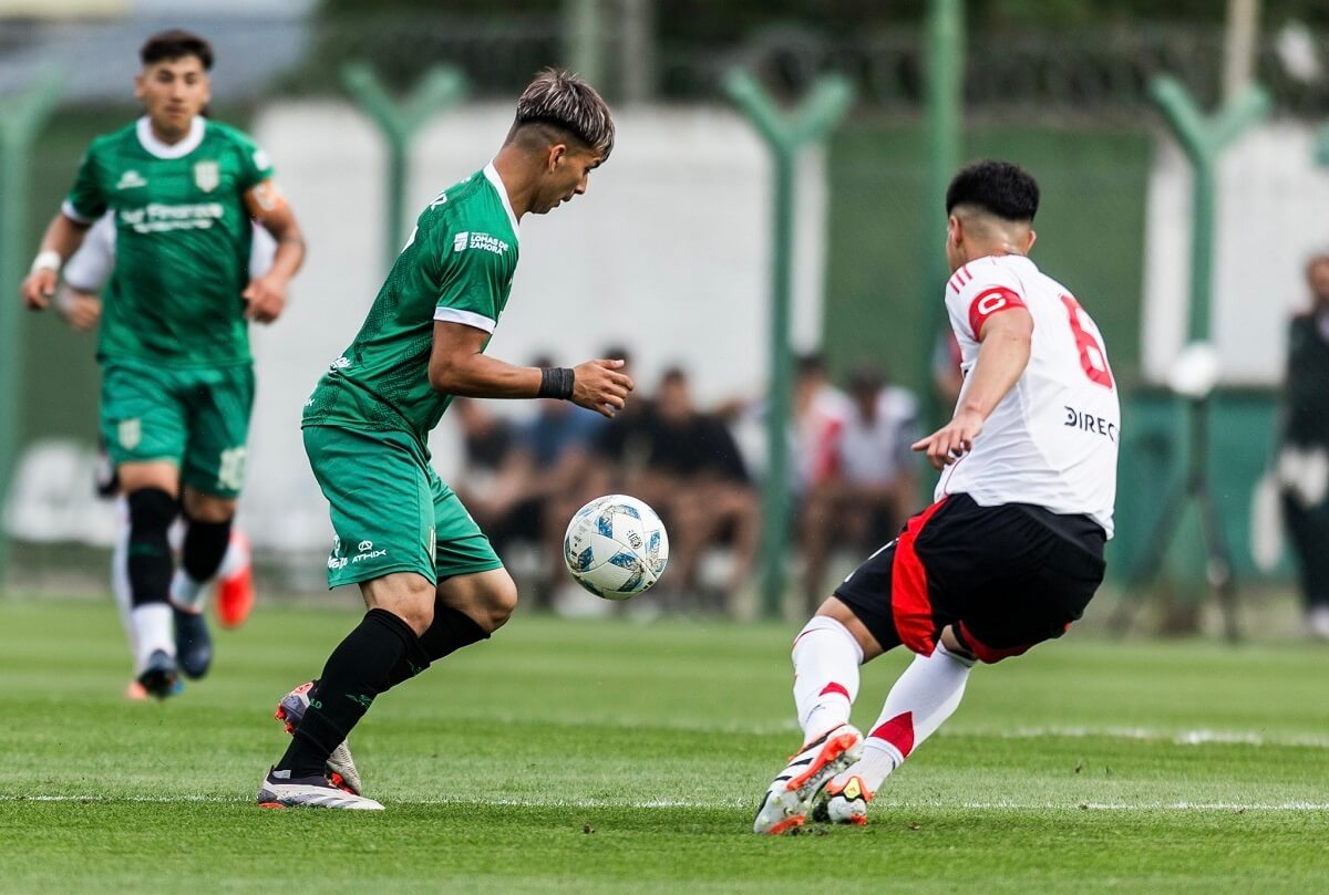 el taladro derrotó a river en reserva