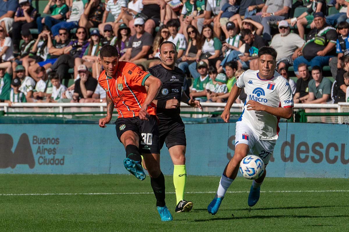 banfieldleandro garate ante tigre define por arriba